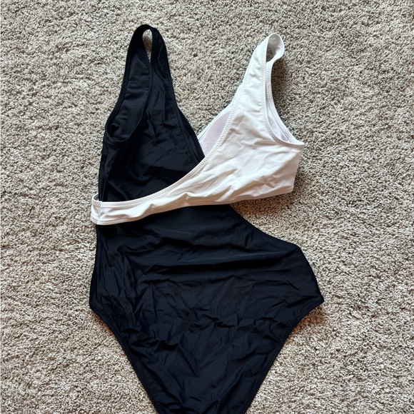 Blooming Jelly Womens One Piece Cutout Swimsuit Sexy High monokini Size Large - Picture 9 of 12